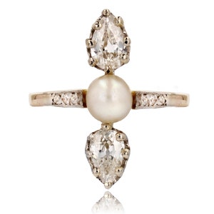 19th Century Natural Pearl Pear- Cut Diamonds 18 Karat Yellow Gold Ring
