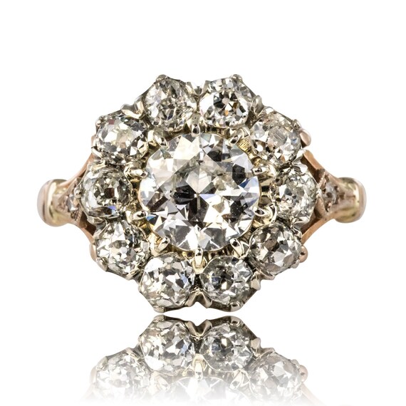 Diamond daisy ring