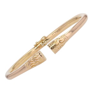 Modern Solid 18 Karat Rose Gold Bangle Bracelet