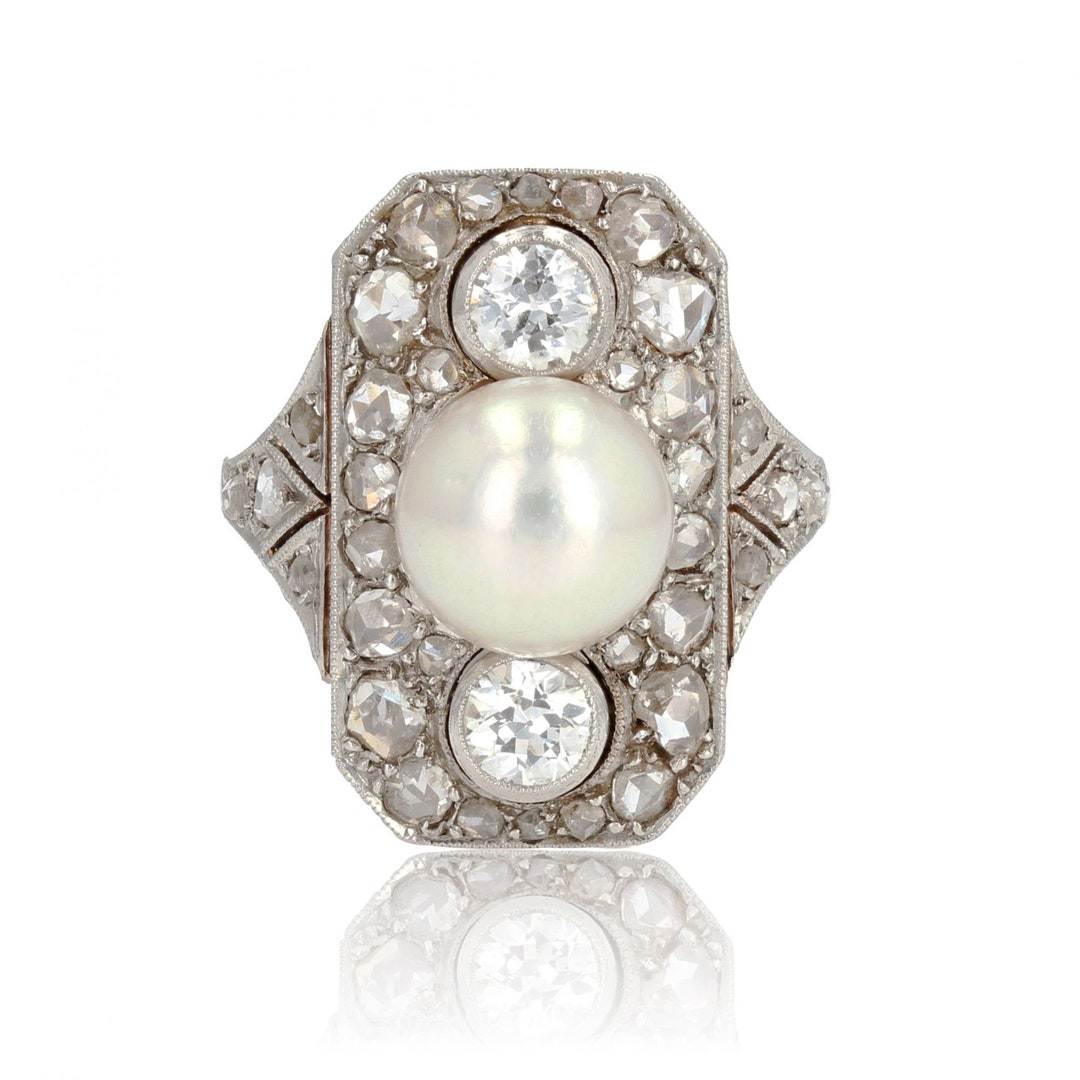 1920s Art Deco Fine Pearl Diamonds 18 Karat Yellow Gold Platinum Ring ...