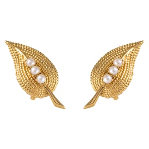 1960s Cultured Pearl Yellow Gold Clips Earrings