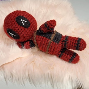 Crochet Deadpool figure