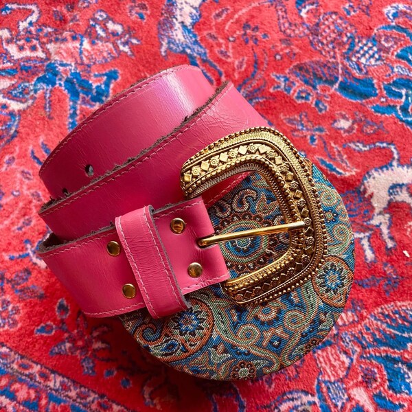 Vintage VTG Hot Pink Leather Brass Detailed Buckle Belt // Made in Australia // 32" 81cm