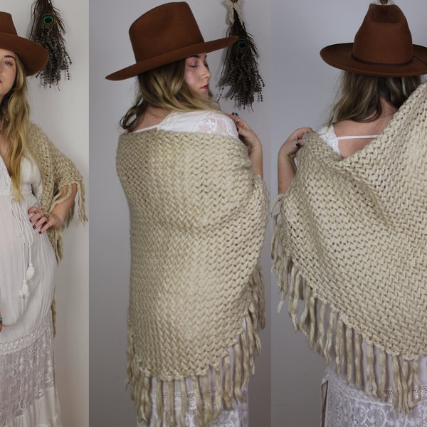 Vintage VTG Thick Beige Crochet Tassel Fringed Stevie Nicks Style Shawl // One Size