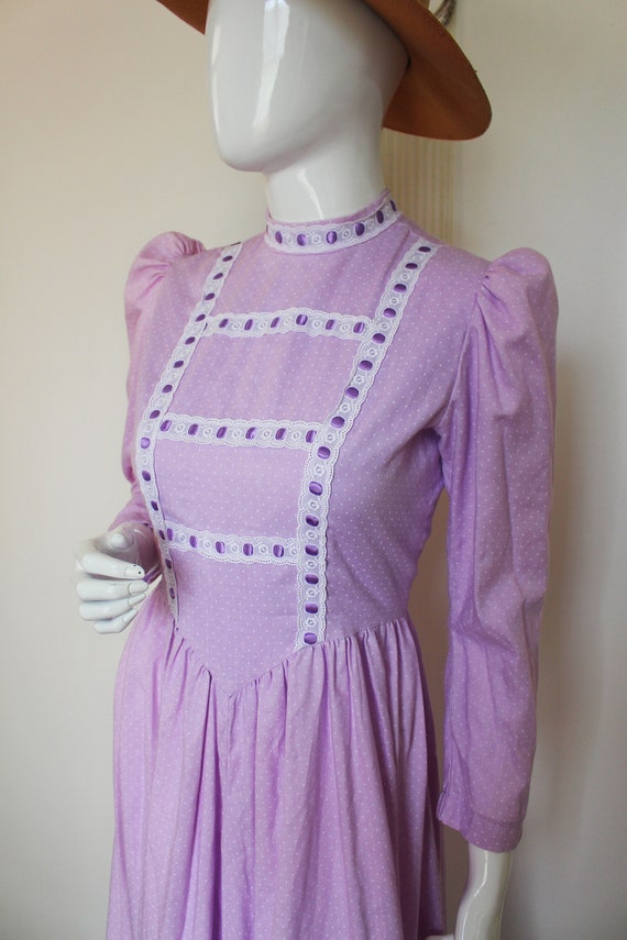 Vintage VTG Handmade Lilac Purple Polkadot Flower… - image 5