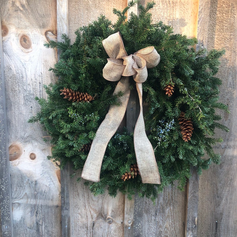 Handmade Maine Classic Holiday Balsam Fir Evergreen Wreath Front Door Size 2224 image 6