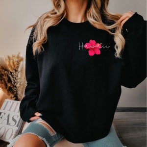 Hawaii Sweatshirt  Hawaii Crewneck, Beach Sweatshirt, Hawaii Hoodie, Aloha Sweatshirt, Beachy Sweatshirt, Summer Sweatshirt Surf Sweatshirt