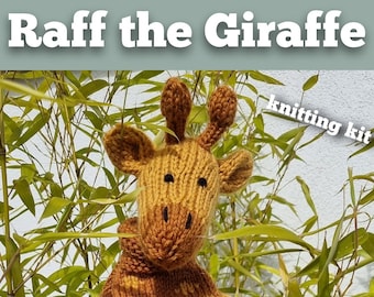 Knitting Kit Raff the Giraffe. Animal knitting kit. Easy knitting kit. Easy Knit Pattern. Hand knitting. Giraffe knitting kit.