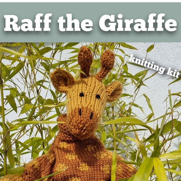 Knitting Kit Raff the Giraffe. Animal knitting kit. Easy knitting kit. Easy Knit Pattern. Hand knitting. Giraffe knitting kit.