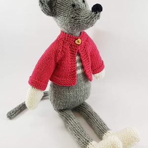 Knitting kit to make your very own Josie the Mouse easy to knit pattern image 2