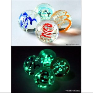 4 x 16mm Luminescent Glow In The Dark Glass Art Marbles - Handmade Jewellery Pendant Stone