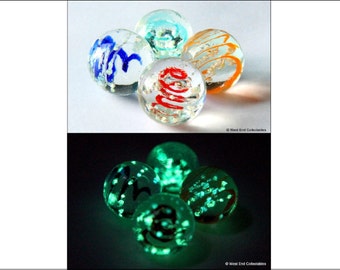 4 x 16mm Luminescent Glow In The Dark Glass Art Marbles - Handmade Jewellery Pendant Stone