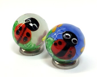 2 x 16mm (0.5") Handmade Ladybird Ladybug Friends Marbles - Art Glass Marble Collectors Set Jewellery Pendant Stone Insect Nature Flowers