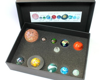 Modelo de sistema solar Orrery Glass Display Marbles - Colección de planetas espaciales en caja de presentación