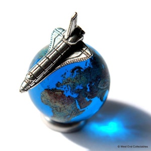 Juego de canicas de vidrio reciclado y transbordador espacial en miniatura de 22 mm (0,9") con globo terráqueo - Sistema solar Orrery de Cosmic Planet World