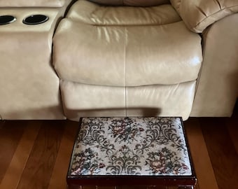Queen Anne Style Footstool Floral Upholstery Cabriole Legs Vintage