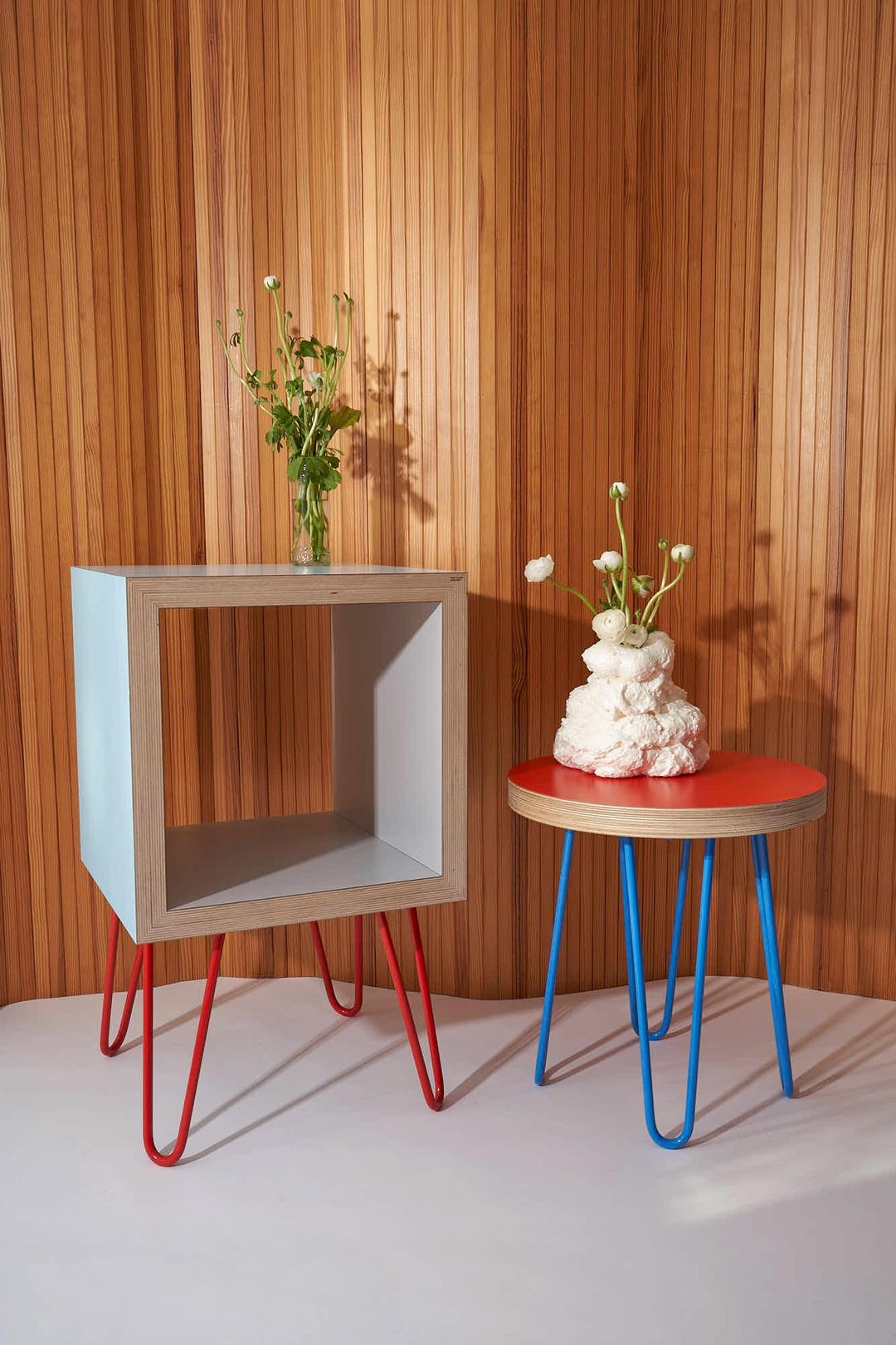 Lucite Ribbon Coffee Table ビンテージ Mid Century Modern Lucite Ribbon Coffee Table For Sale at