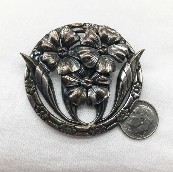 Art Nouveau Silver Tone Metal Flower Brooch - image 3