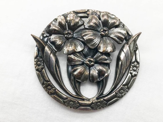 Art Nouveau Silver Tone Metal Flower Brooch - image 1