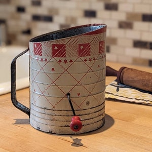 Vintage Victor Hand Crank Flour Sifter