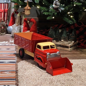 Restored Wyandotte Pressed Steel Dump Truck with Scoop, Collectable, Vintage Toys, Trucks, Display Toy, Gift, Decor