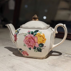 Vintage Sadler Cube-theepot met koolrozen