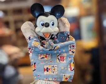 Vintage Musse Pigg handdocka från Reliable Toy Canada