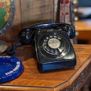 Vintage Black Telephone
