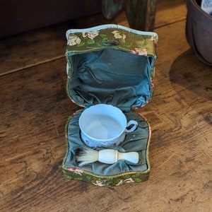 Victorian Ladies Shaving Kit in Celluloid Travel Case