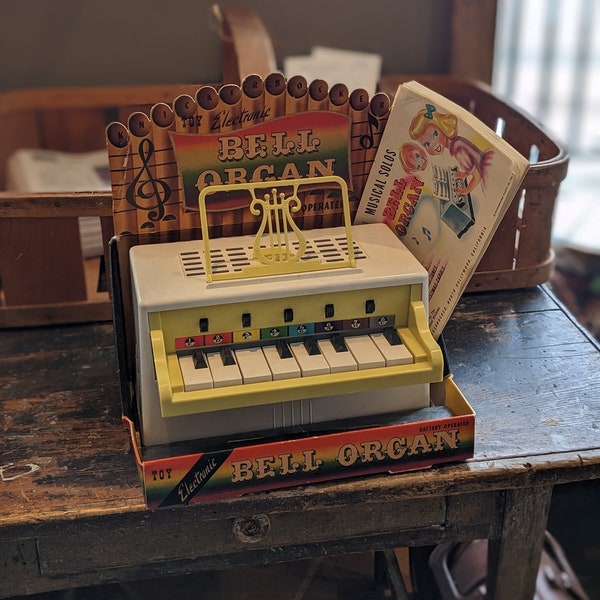 1950's Knickerbockers Electronic Bell Organ