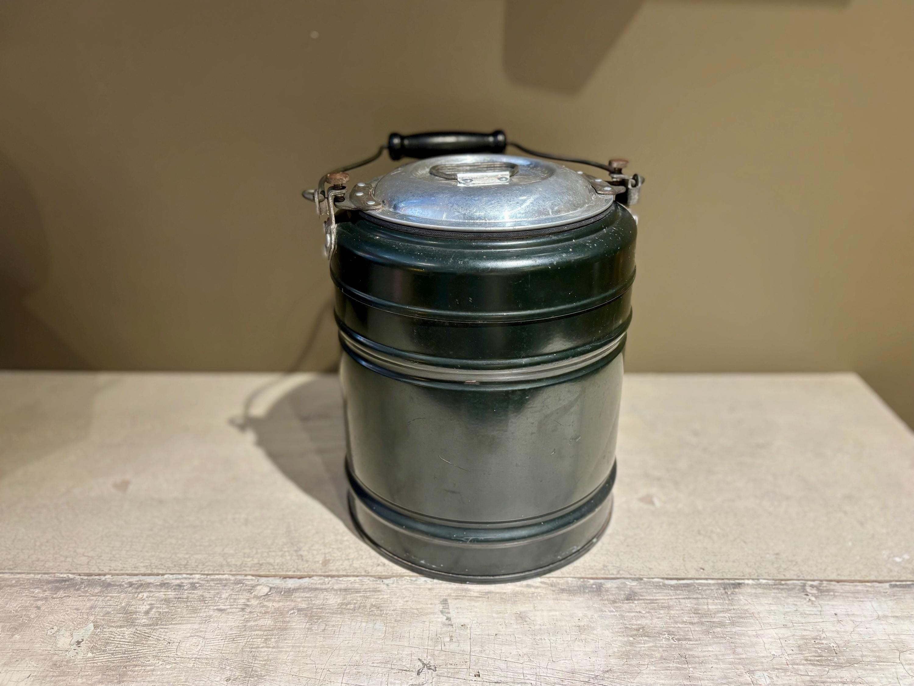 1917 Landers Frary and Clark Universal Coal Miner Lunch Pail and