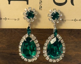 Vintage Sherman Emerald Green Rhinestone Drop Earrings – Dangle Clip-On Earrings