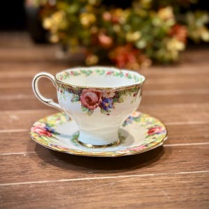 intage Paragon Double Warrant Teacup and Saucer- Tapestry Rose