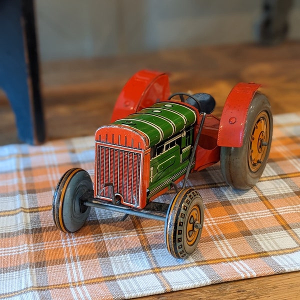 Tracteur mécanique en étain vintage des années 1940 fabriqué en Grande-Bretagne, à collectionner, jouet de ferme, agriculture, acier pressé, jouets de collection, cadeau