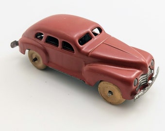 Vintage Lucky Oar Wind up Metal Toy Car, Occupied Japan (damaged