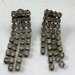 Vintage Dangly Rhinestone Earrings
