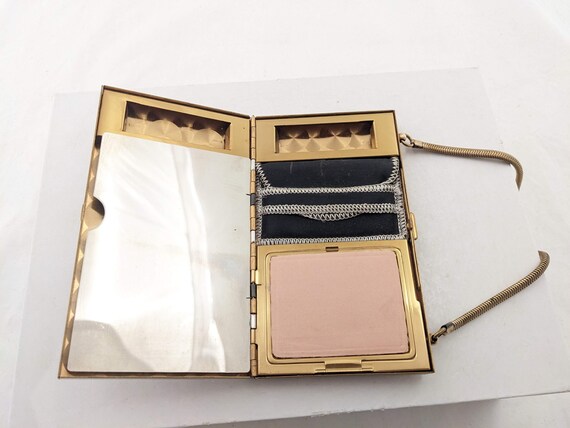 Vintage 1950's Mother of Pearl Clutch Purse w/ Co… - image 5