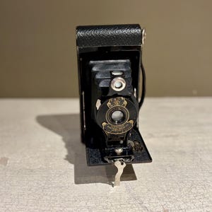 Vintage 1930s Kodak No.2 Folding Brownie Camera