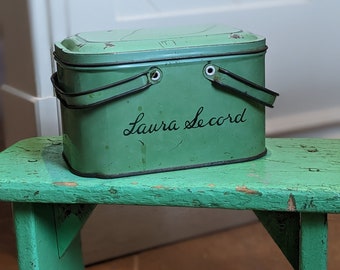 Vintage Laura Secord Green Lunch Box Dose aus den 1950er Jahren, Sammlerstück, Werbung, Schokolade, Essen, Geschenk, Dekor