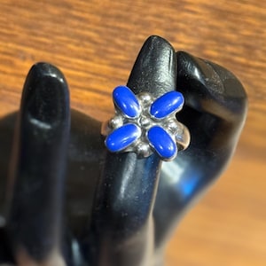 Sterling Silver Ring with Blue Lapis Stone – Size 9