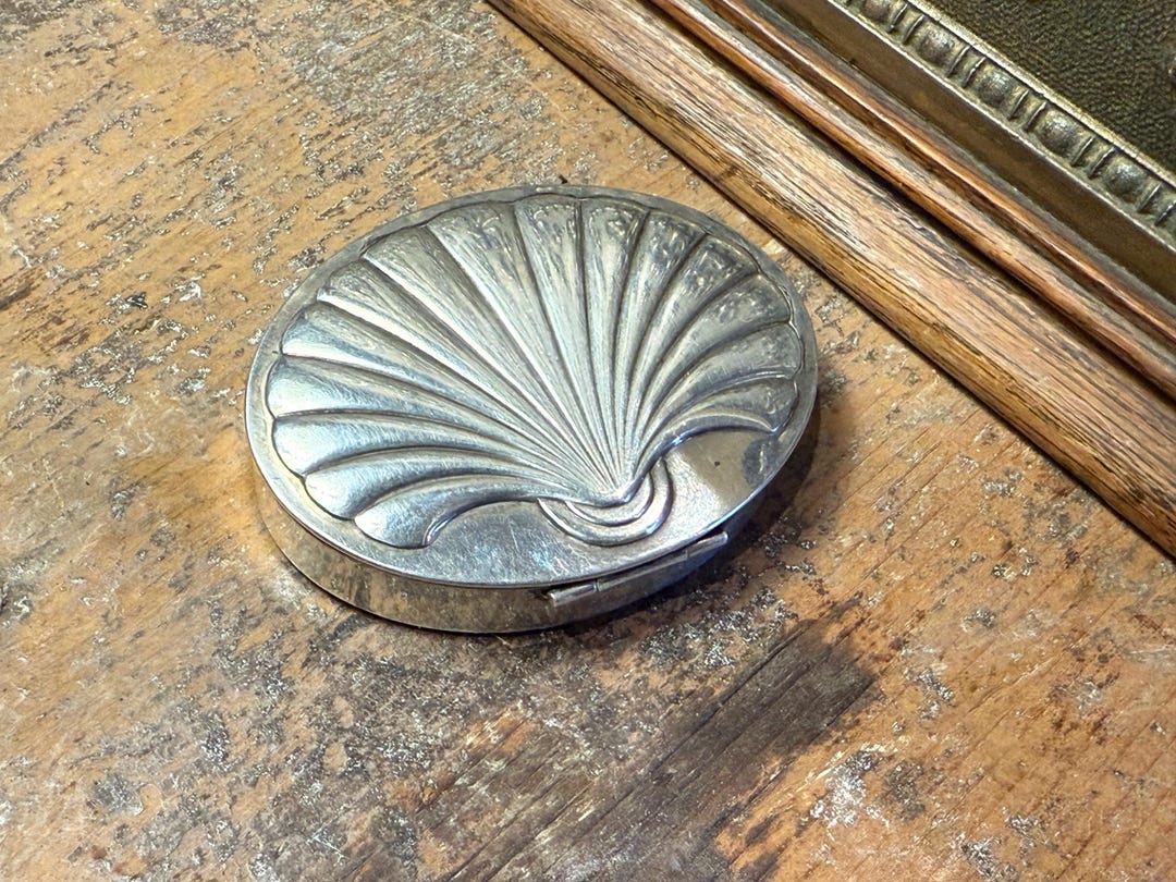 ヴィンテージ マジェスティック スターリングシルバー コンパクト