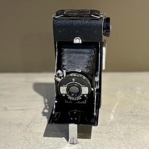 Vintage Kershaw Eight-20 Penguin Folding Camera