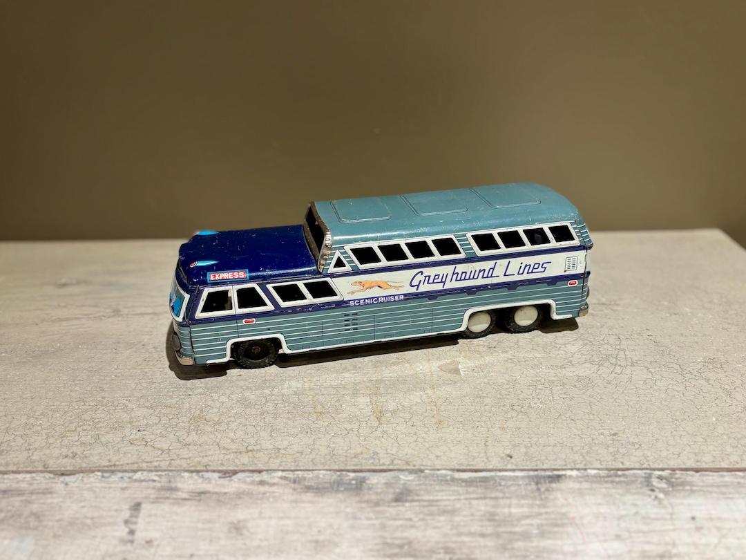 GREYHOUND Americruiser バス型ミニカー 貯金箱 il_1080xN.7168248325_b7y6.jpg