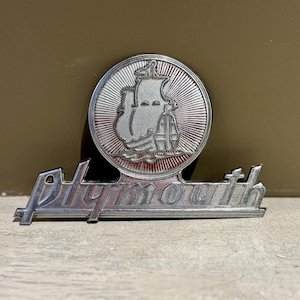 Vintage OEM 1940s Plymouth Road King Deluxe Trunk Emblem