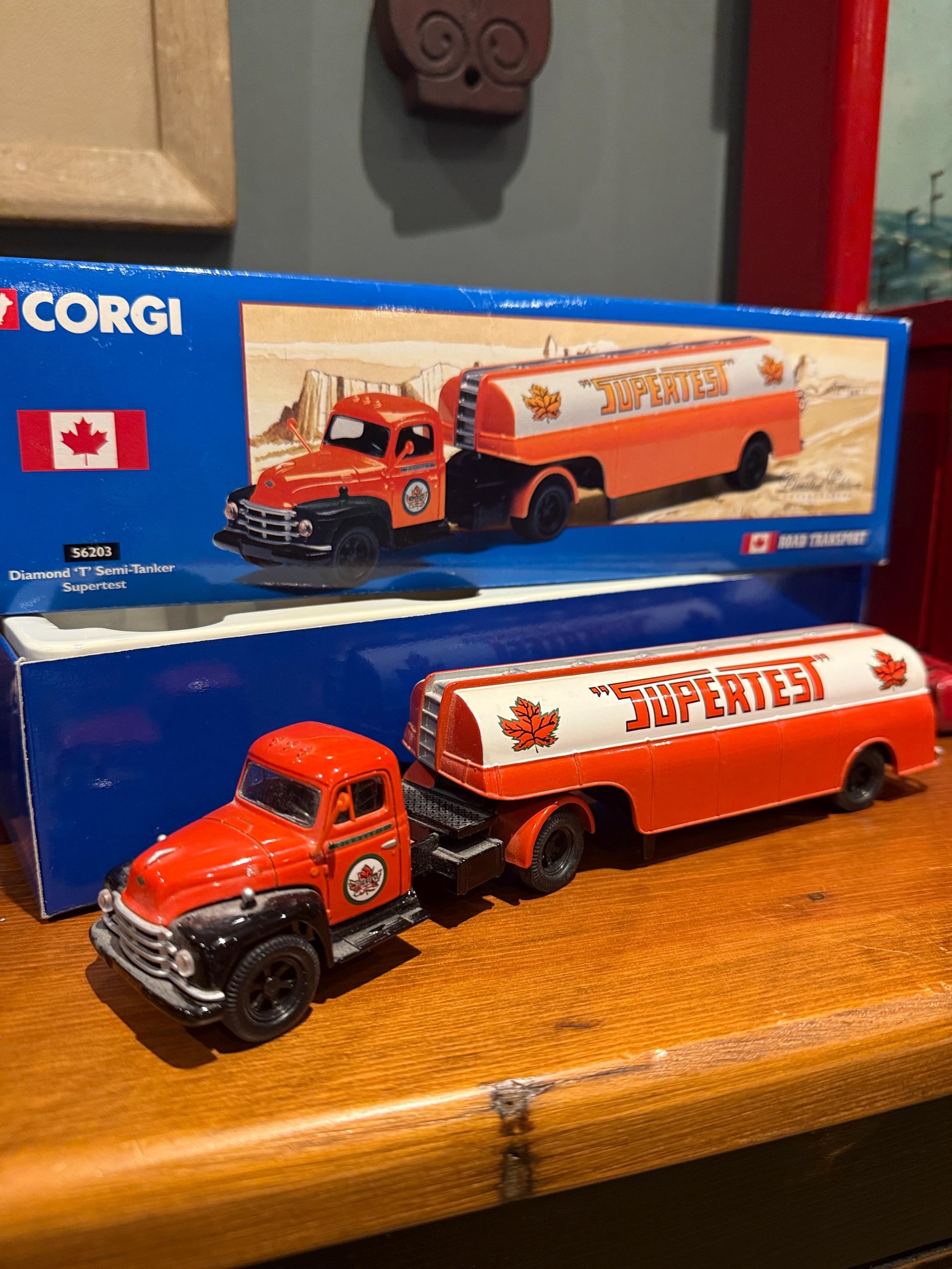 Camion citerne des années 1950 - Canada