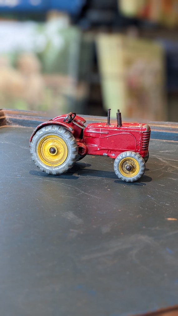 Vintage Dinky Toys Massey Harris Tractor No Driver Grey Tires