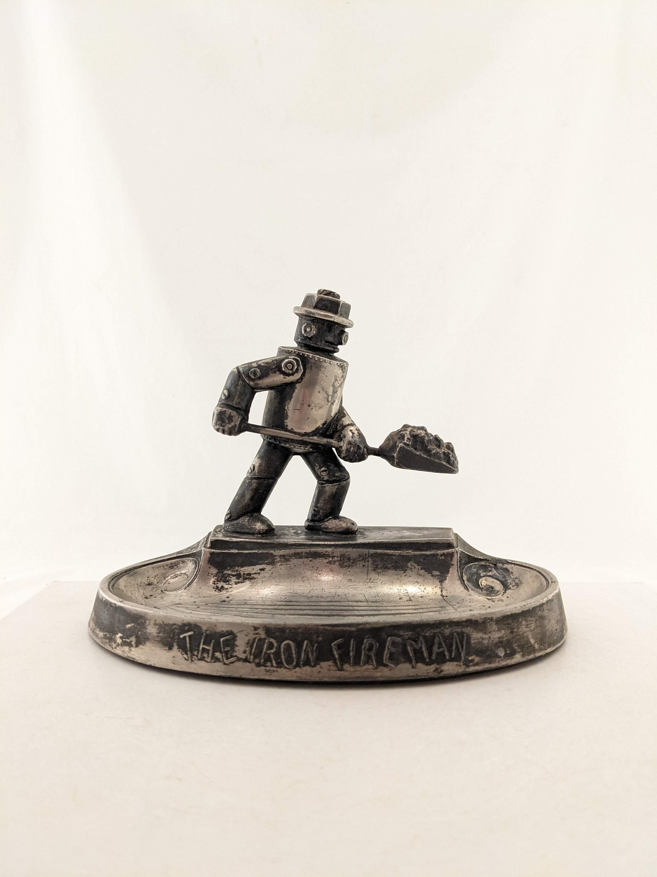 1940’s IRON FIREMAN アイロン ファイアーマン ビンテージ灰皿 Iron Fireman Metal Ashtray アイアンファイヤーマン ビンテージ