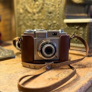 Vintage Zeiss Ikon Contina 35mm Camera – Made in Germany 1950