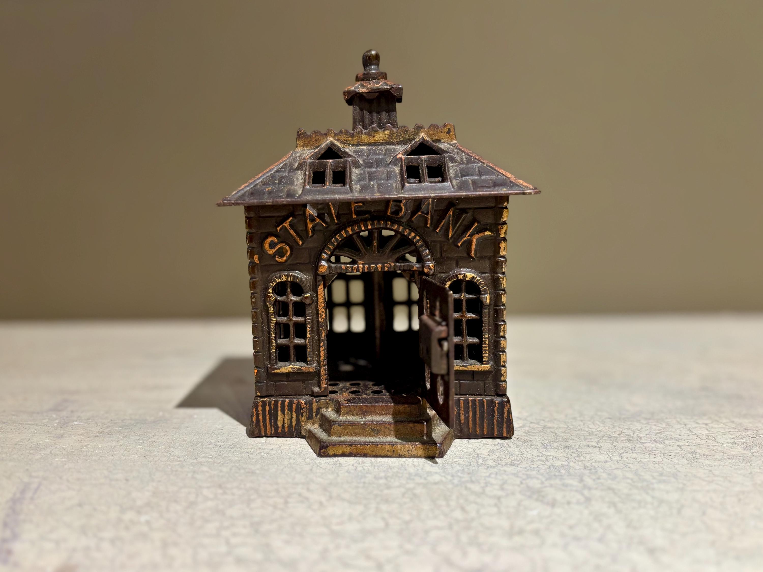 時代物　金属製　葛家　葛屋　置物　 インテリア VTG Japan TOYO Wooden Music/Jewelry Box Shabby Cottage
