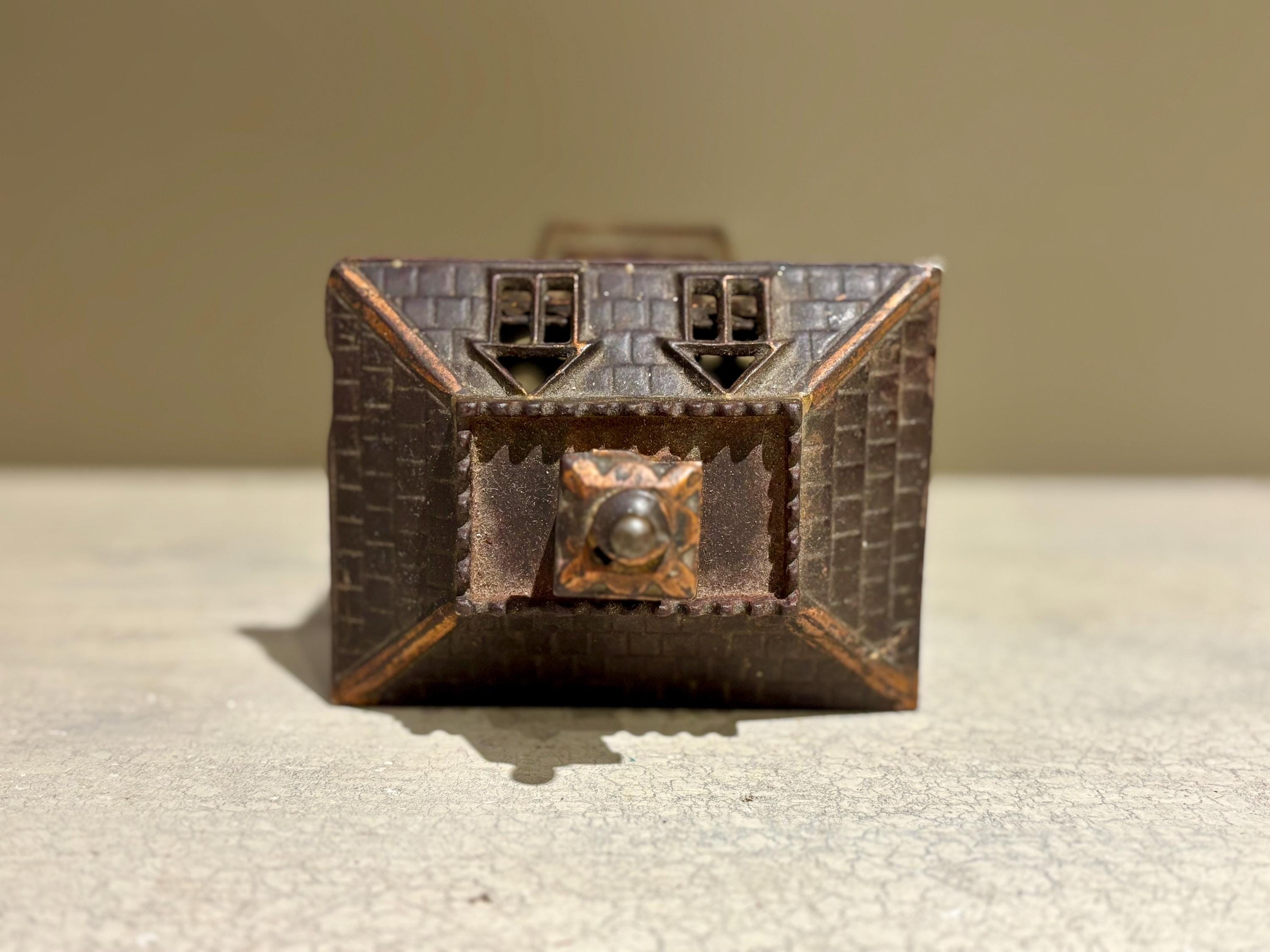 時代物　金属製　葛家　葛屋　置物　 インテリア VTG Japan TOYO Wooden Music/Jewelry Box Shabby Cottage